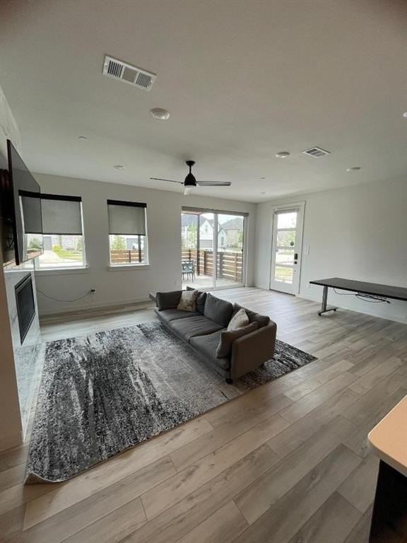 811 Mountain Laurel Dr - Photo 4 of 25