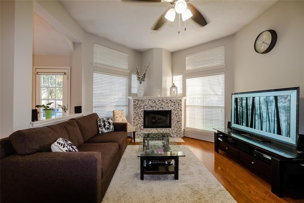 18532 Shadow Ridge Dr - Photo 3 of 12