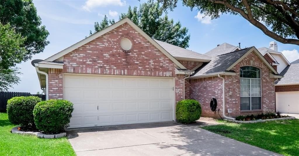 18532 Shadow Ridge Dr - Photo 4 of 12