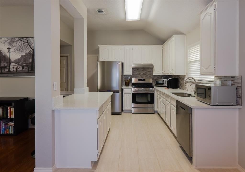 18532 Shadow Ridge Dr - Photo 5 of 12