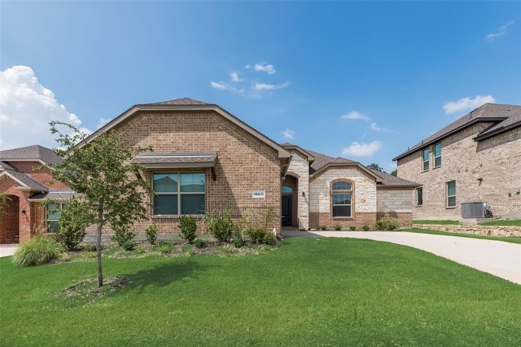 10611 Hidden Hollow Dr - Photo 3 of 23