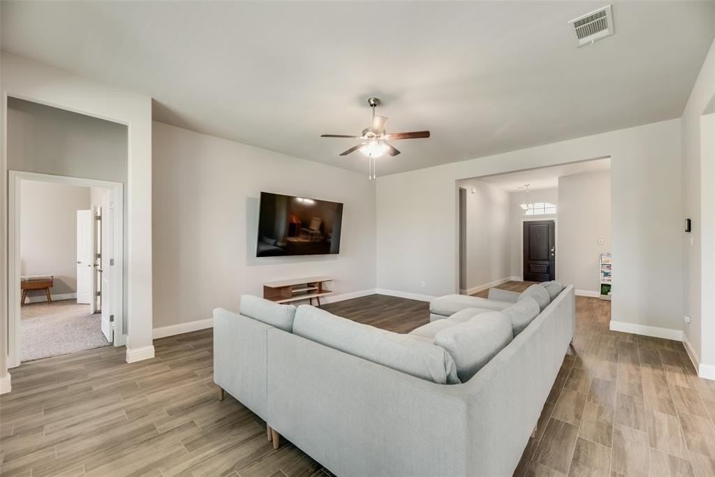 10611 Hidden Hollow Dr - Photo 7 of 23