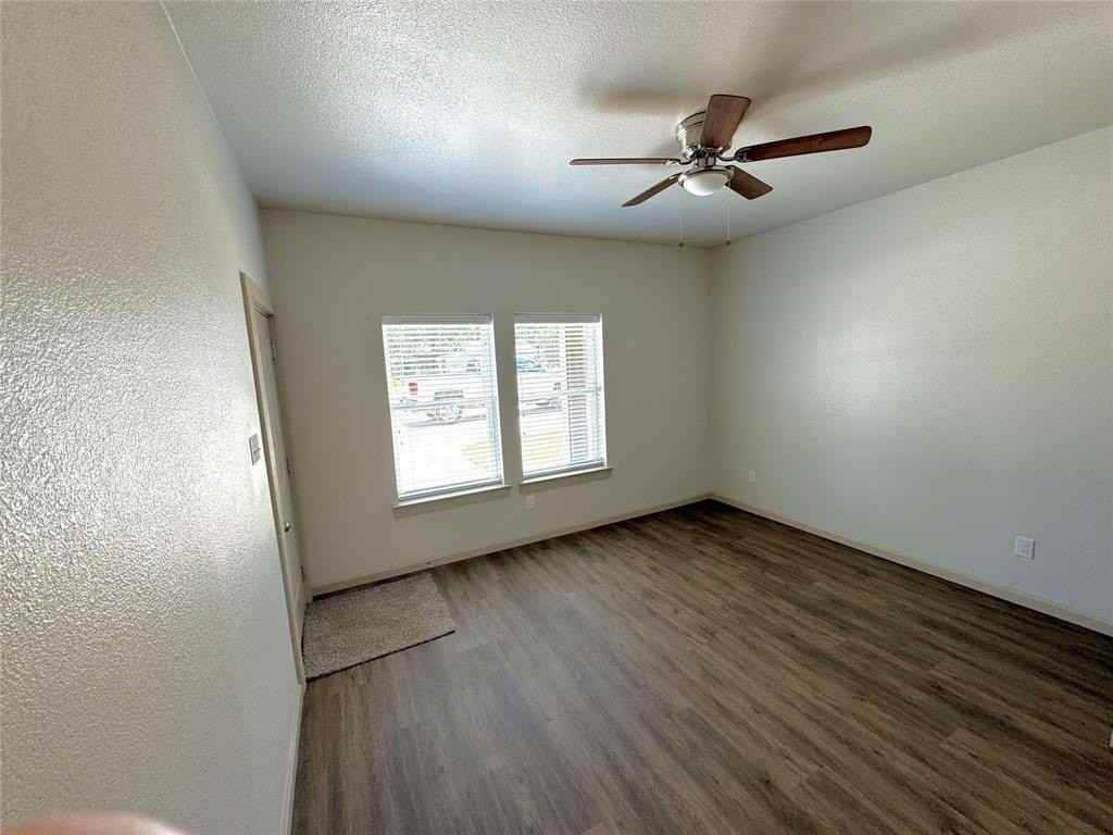 207 W Cloud St #C - Photo 5 of 9