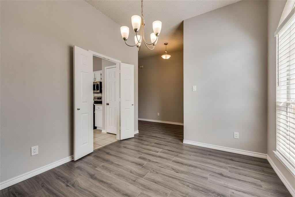 3905 Windford Dr - Photo 5 of 21