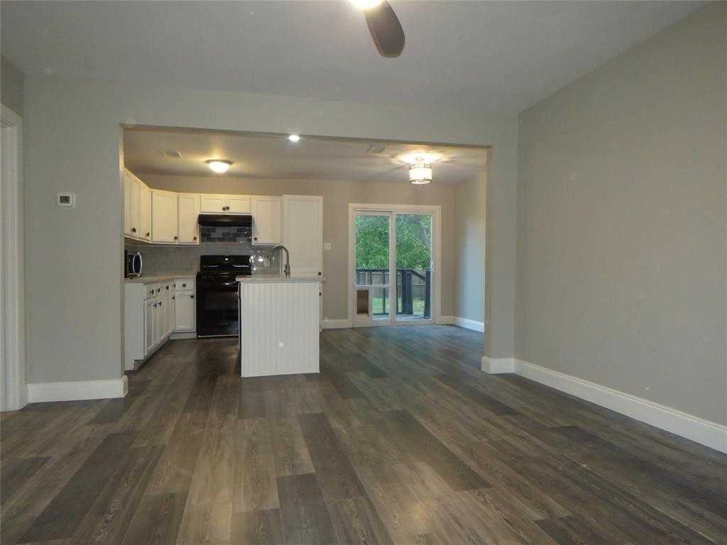 1408 Lakeside Dr - Photo 7 of 16