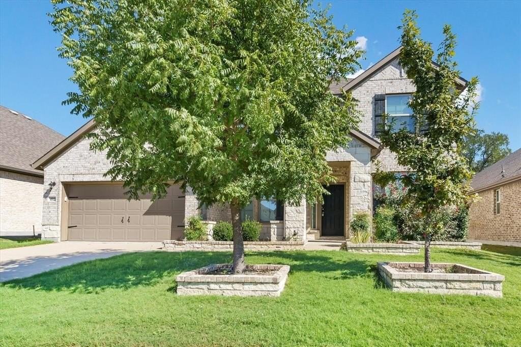 4512 Sage Ln - Photo 2 of 36