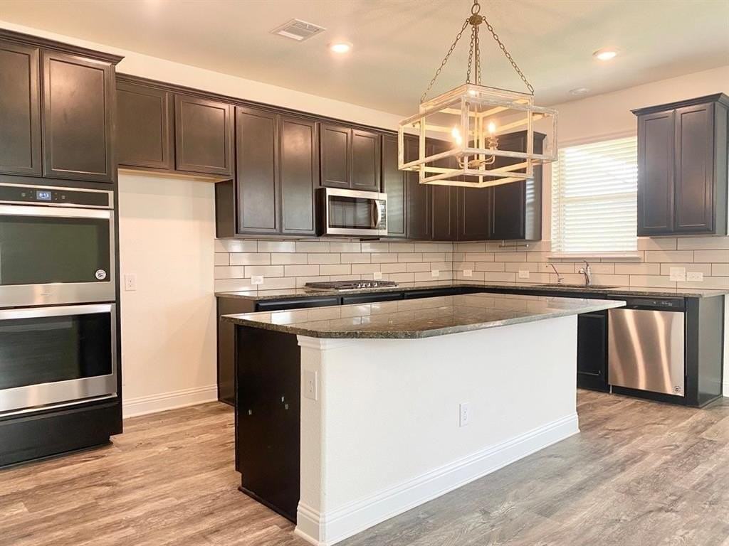 816 Brock Dr - Photo 3 of 14