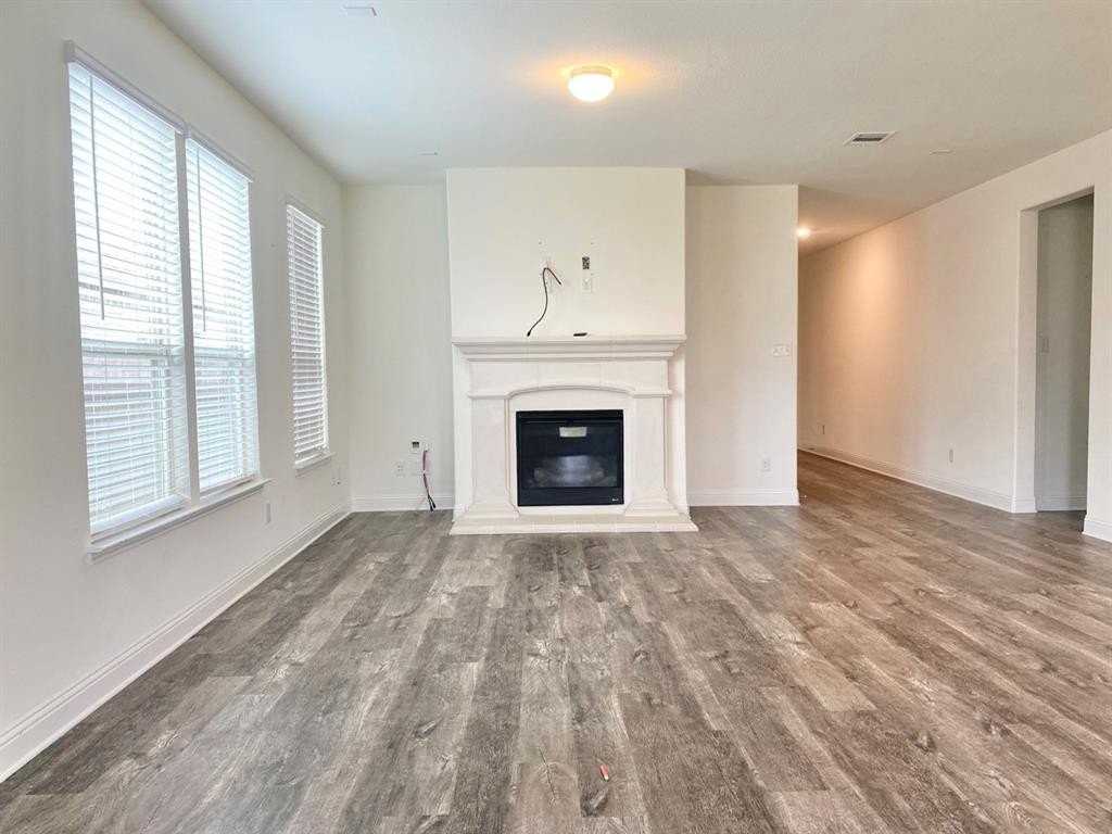 816 Brock Dr - Photo 6 of 14