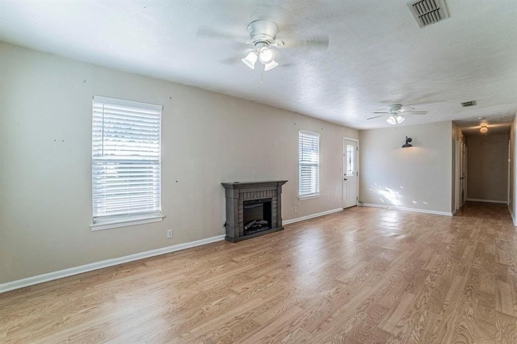 900 Elizabeth Blvd - Photo 5 of 17