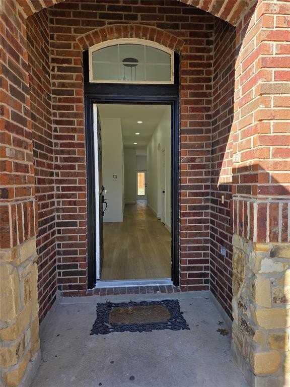 10013 Daly Dr - Photo 2 of 27