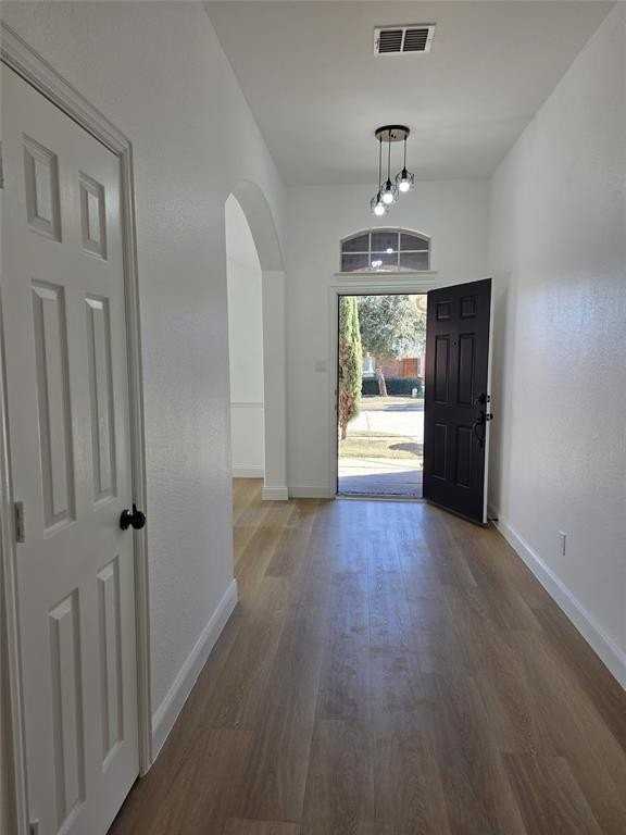 10013 Daly Dr - Photo 5 of 27