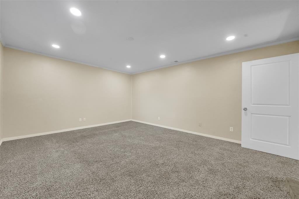 1204 Whitehall Dr - Photo 6 of 28