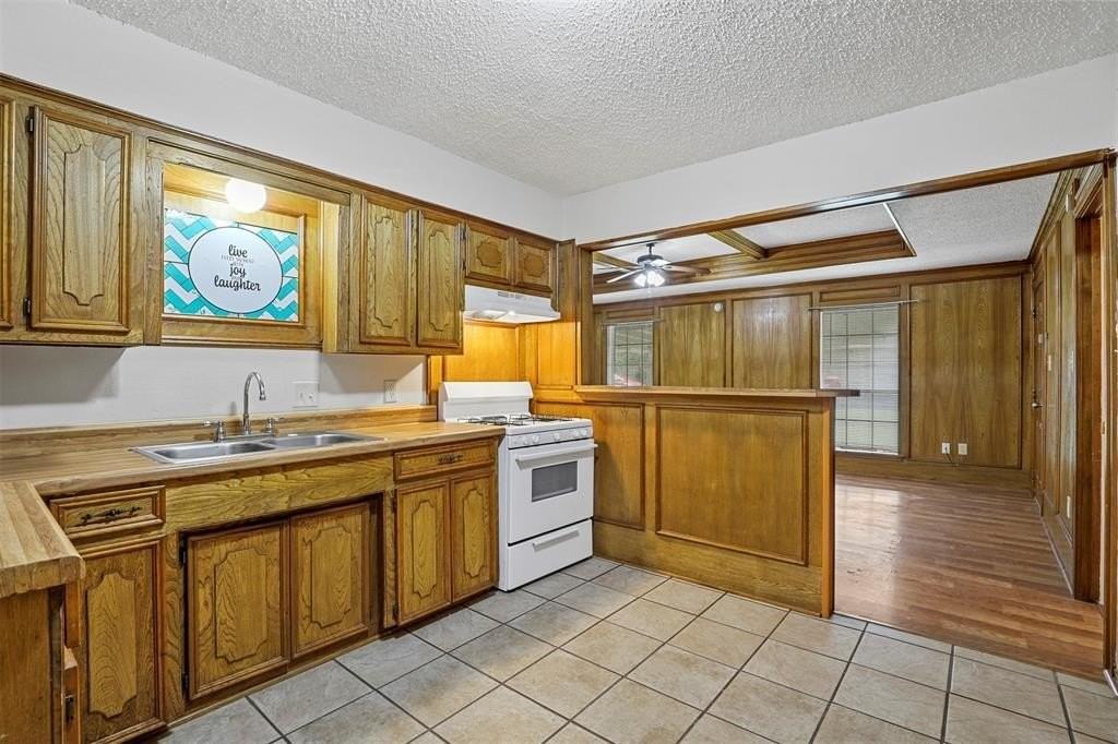 219 E Pritchard #219 - Photo 7 of 14