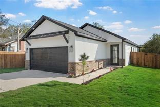 700 Park Dr - Photo 1 of 1