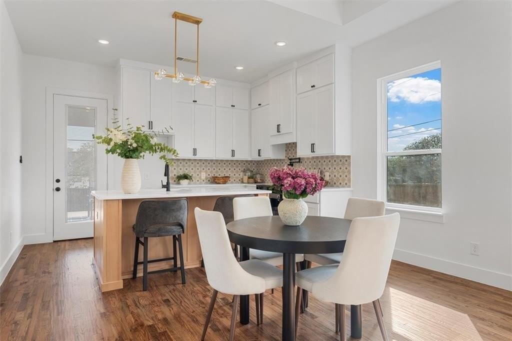 700 Park Dr - Photo 5 of 22