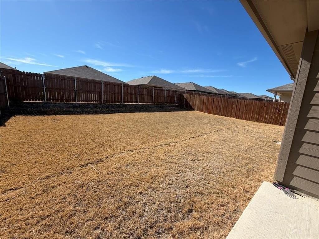 1348 Dillard Creek Dr - Photo 2 of 11