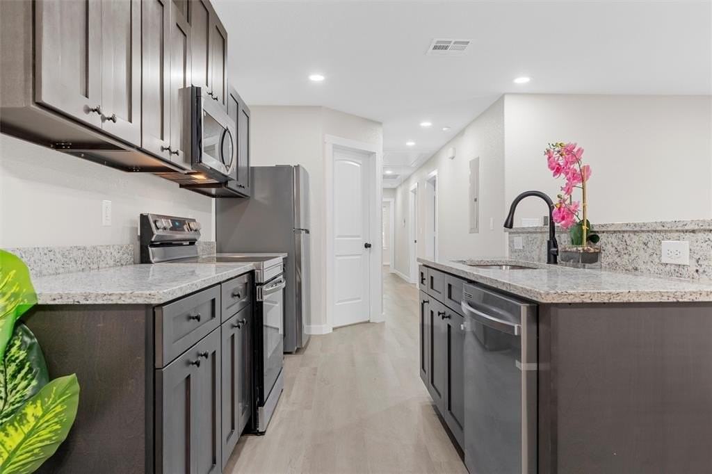 1105 N 11th St #A - Photo 5 of 15