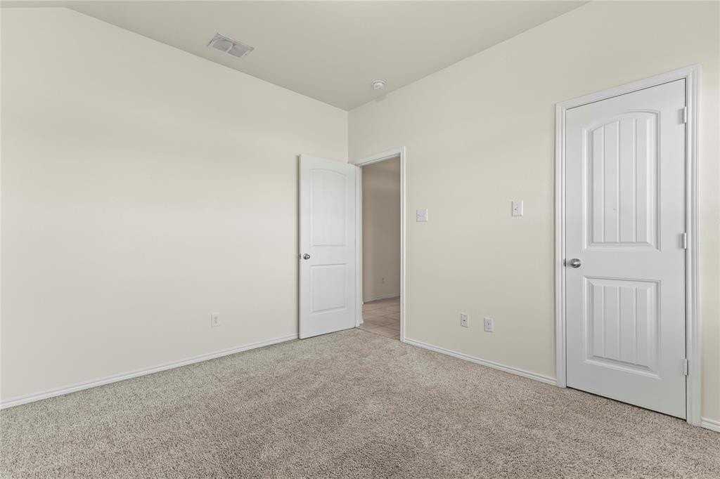 5313 Creek Hill Ln - Photo 5 of 29