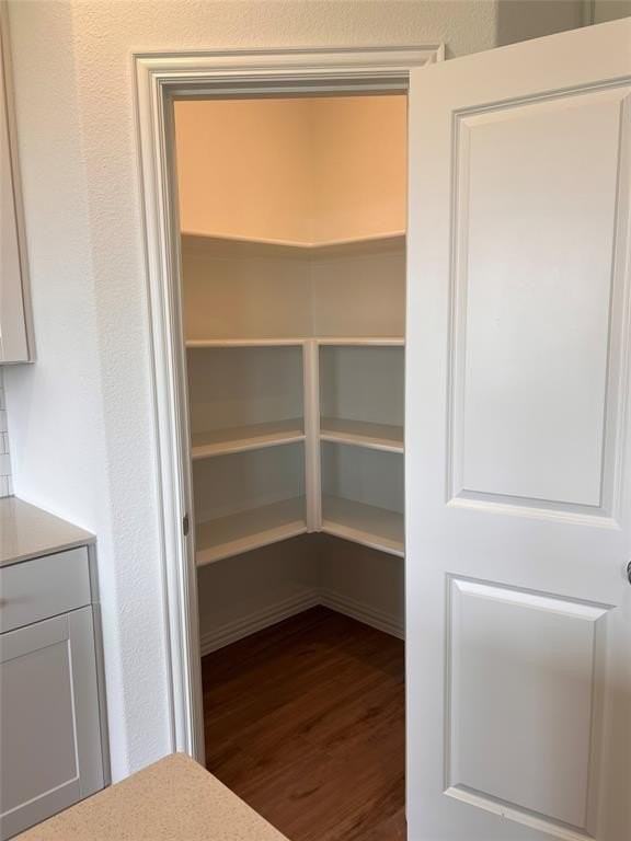 252 Ardsley Ln - Photo 5 of 33