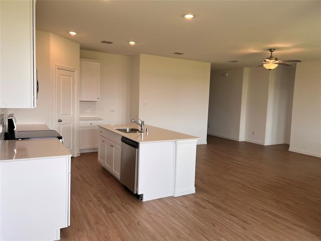 252 Ardsley Ln - Photo 6 of 33