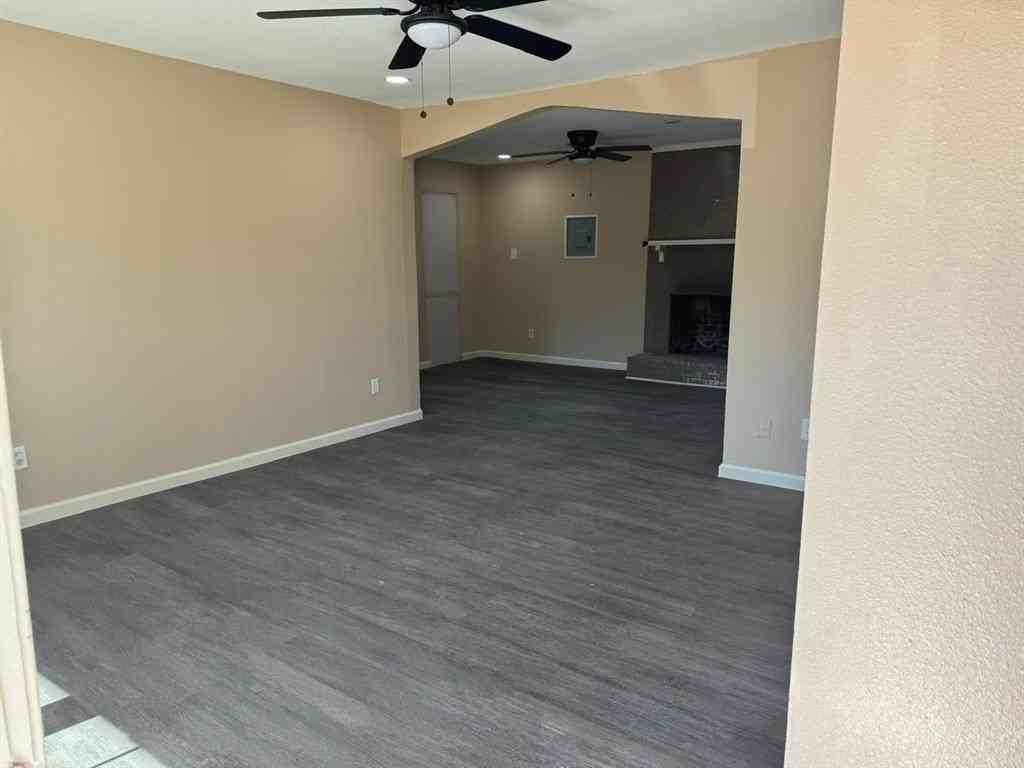 2705 Blue Ridge Dr - Photo 3 of 15