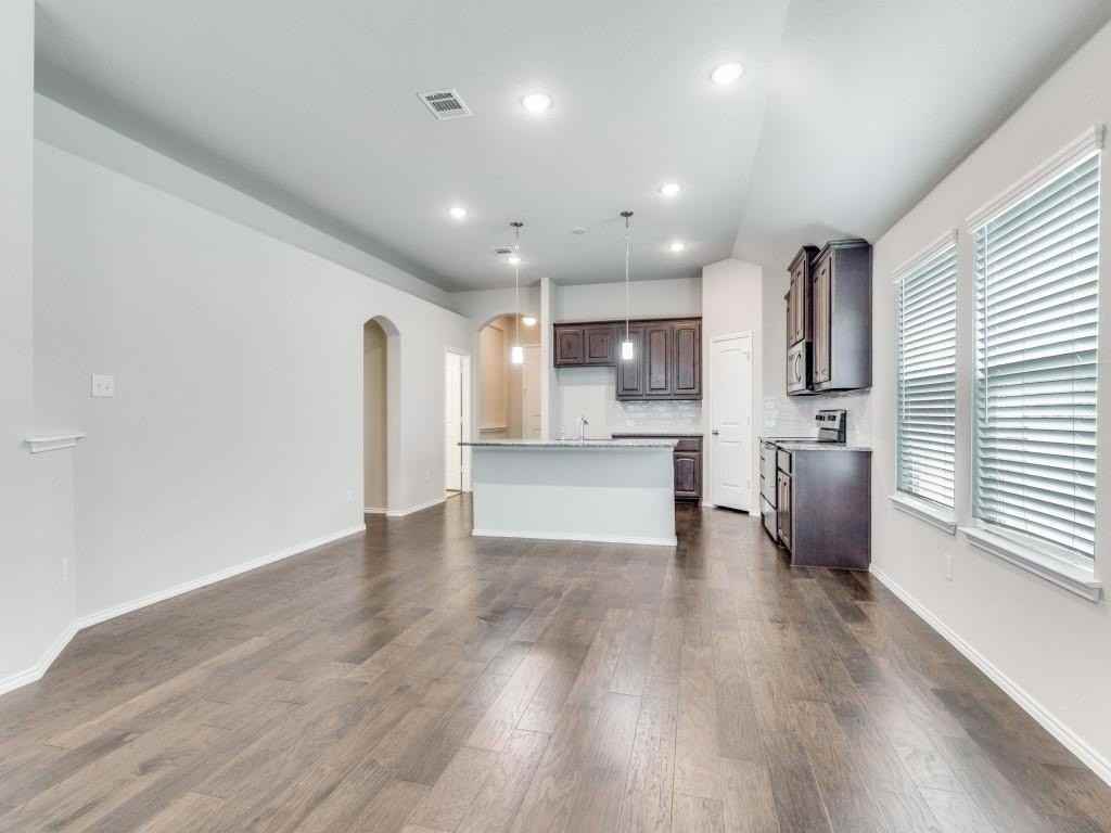 229 Rosemary Dr - Photo 5 of 25