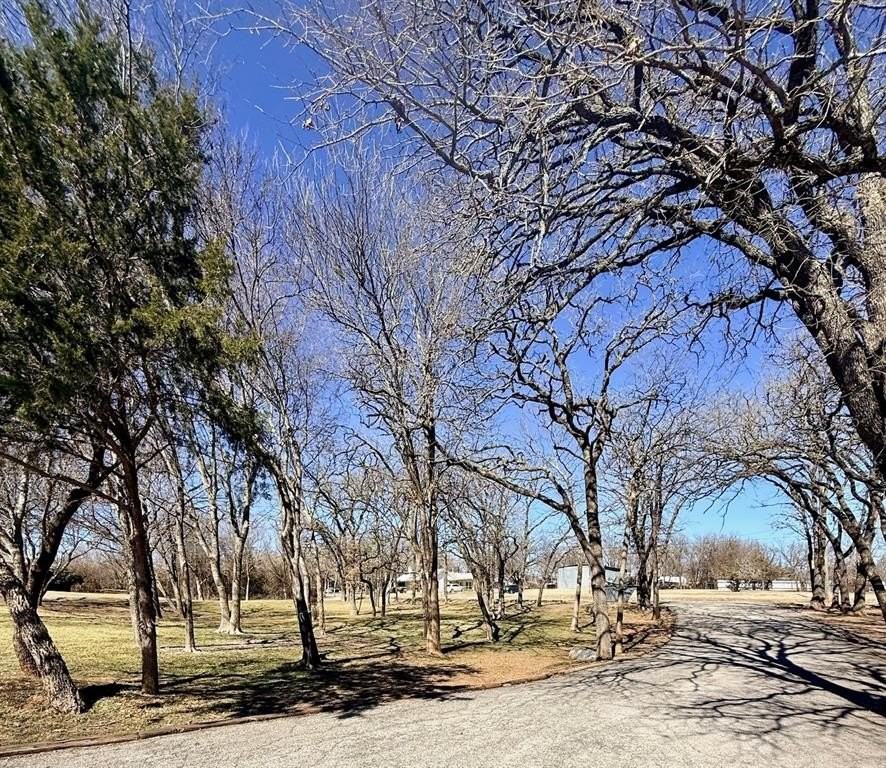 946 E 3rd St - Photo 3 of 4