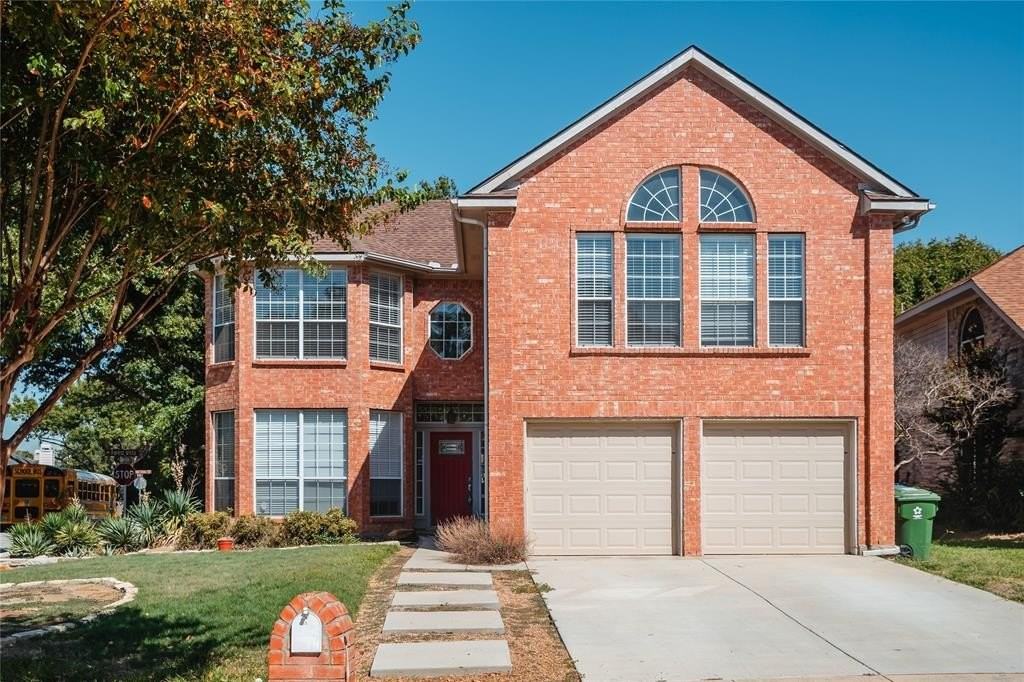 1940 Robin Ln - Photo 2 of 38