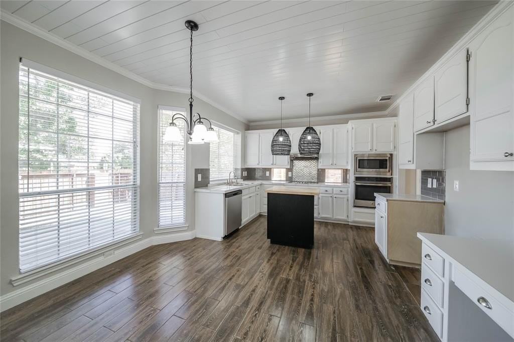 1940 Robin Ln - Photo 6 of 40