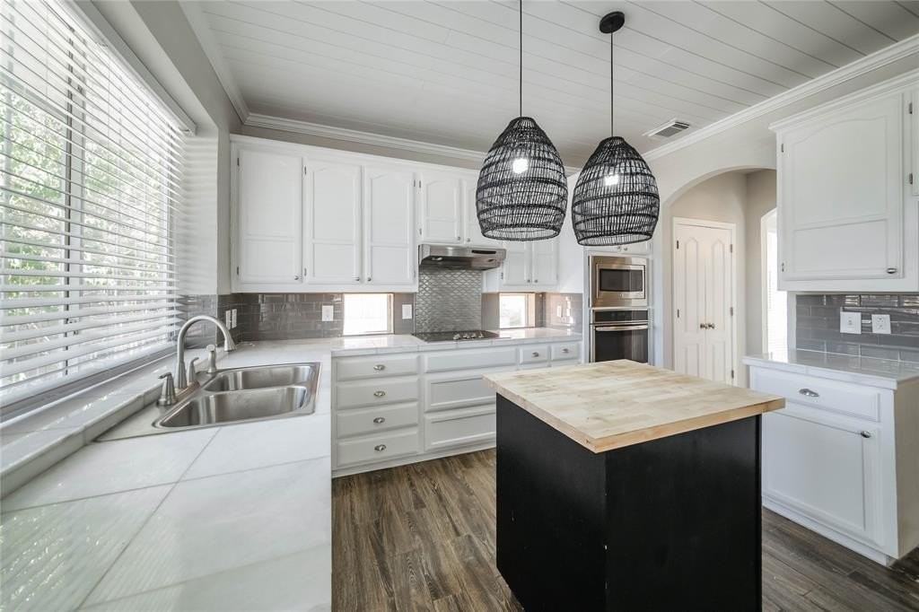 1940 Robin Ln - Photo 7 of 40