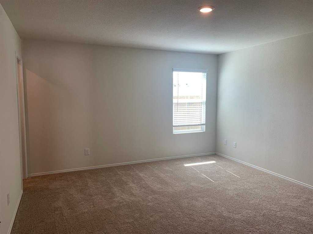 4323 Johnstown Ln - Photo 6 of 10