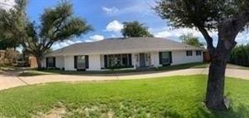 featured image of 7349 Royal Cir