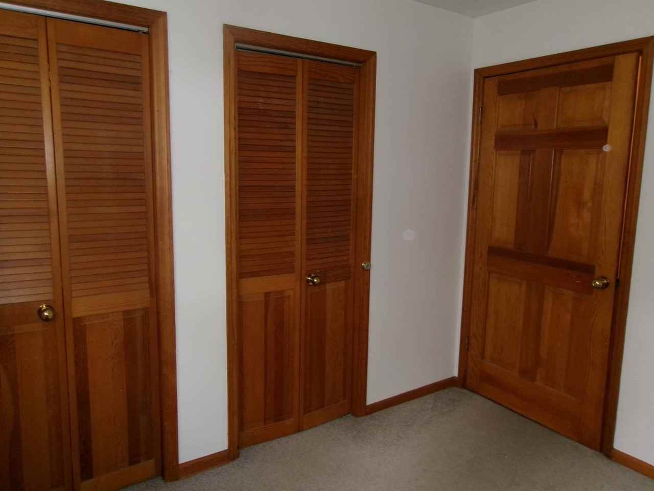 222 S Ten Broeck St #3 - Photo 5 of 36