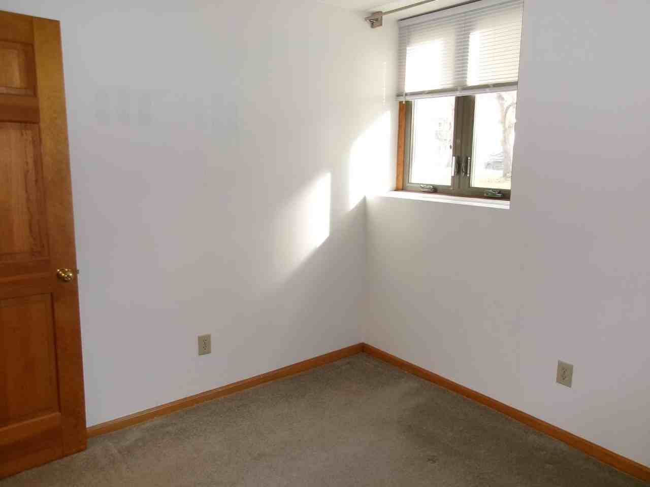 222 S Ten Broeck St #3 - Photo 6 of 36