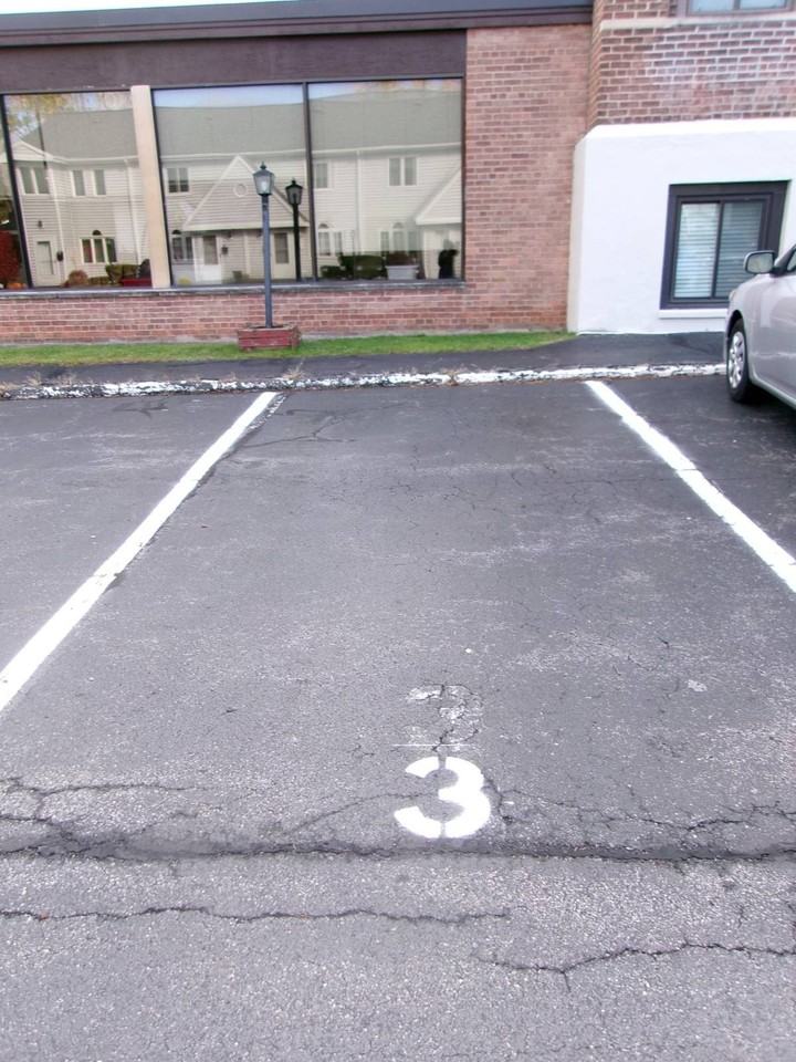 222 S Ten Broeck St #3 - Photo 4 of 28