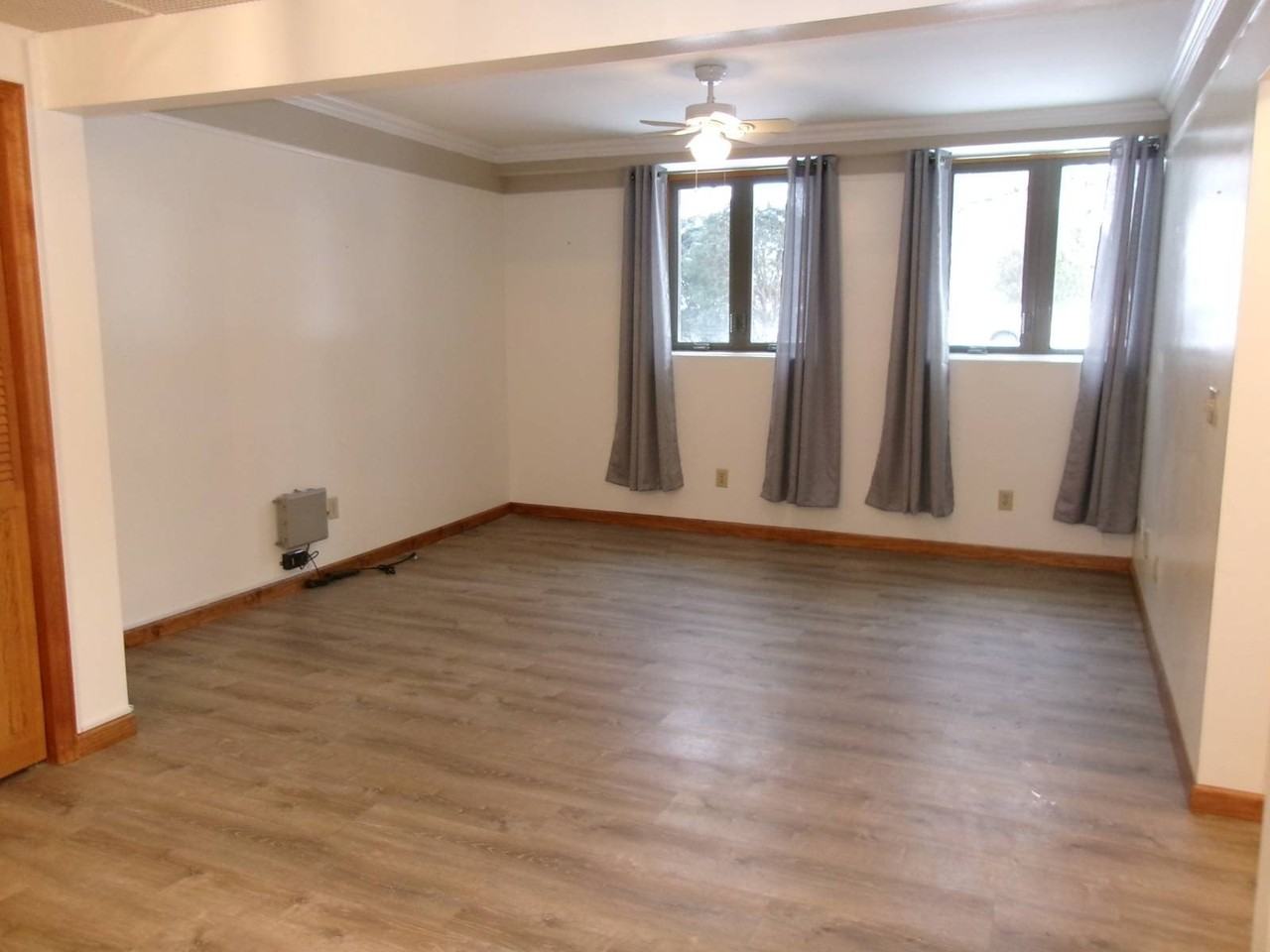 222 S Ten Broeck St #3 - Photo 6 of 28