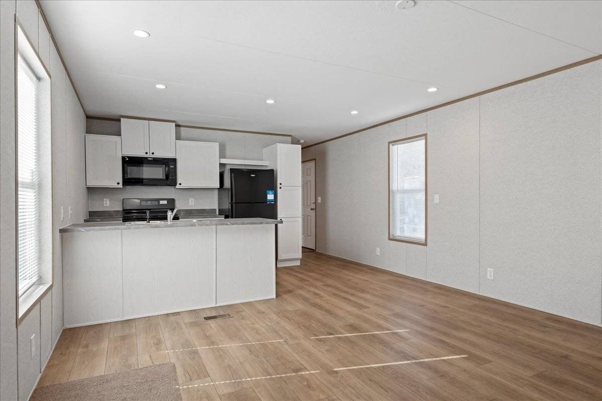 1751 N Grand Ave W #94 - Photo 2 of 16