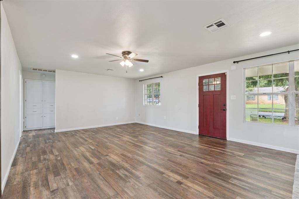 2328 S Krowse Dr - Photo 3 of 40