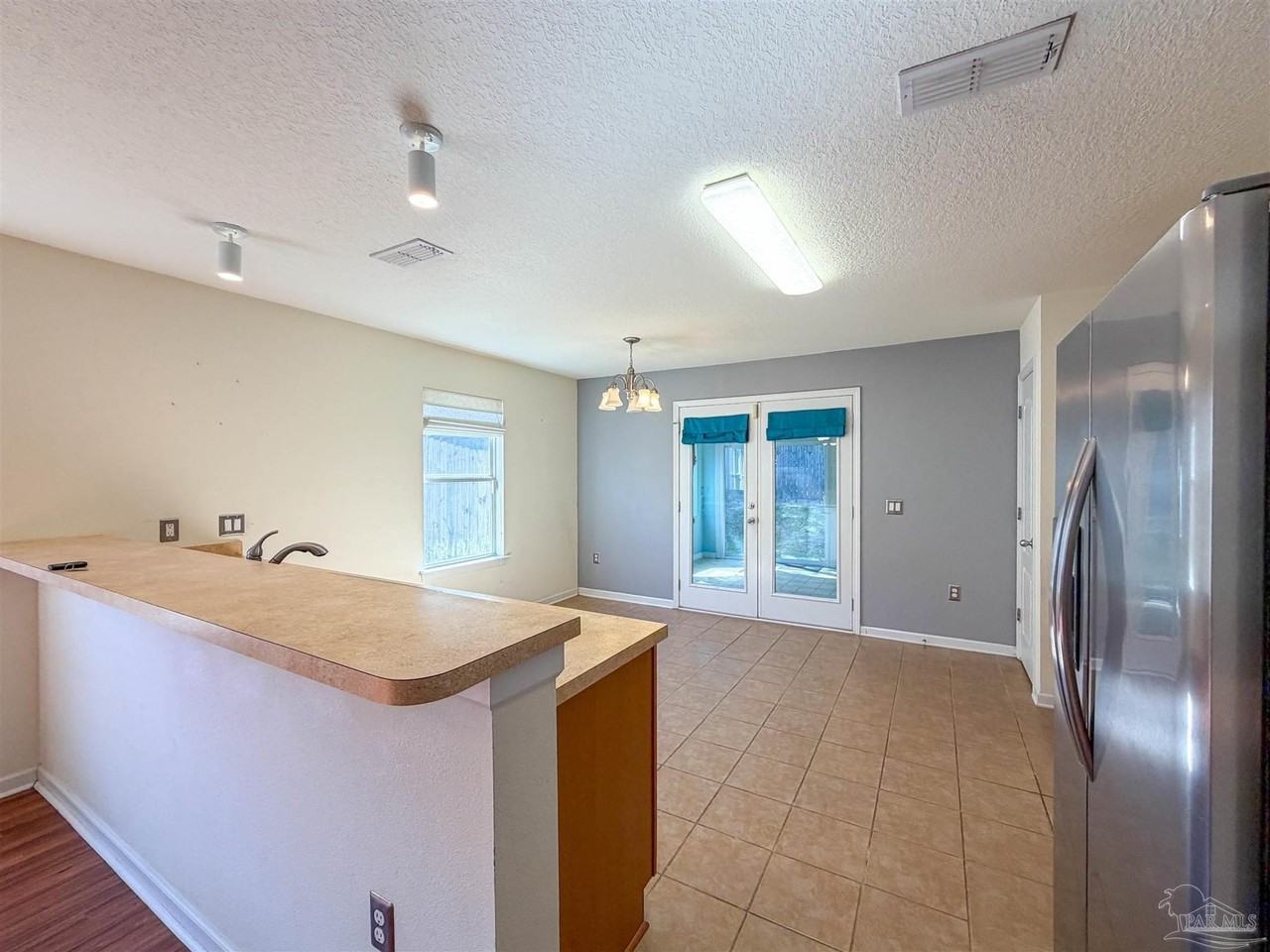 10645 Senegal Dr - Photo 6 of 26