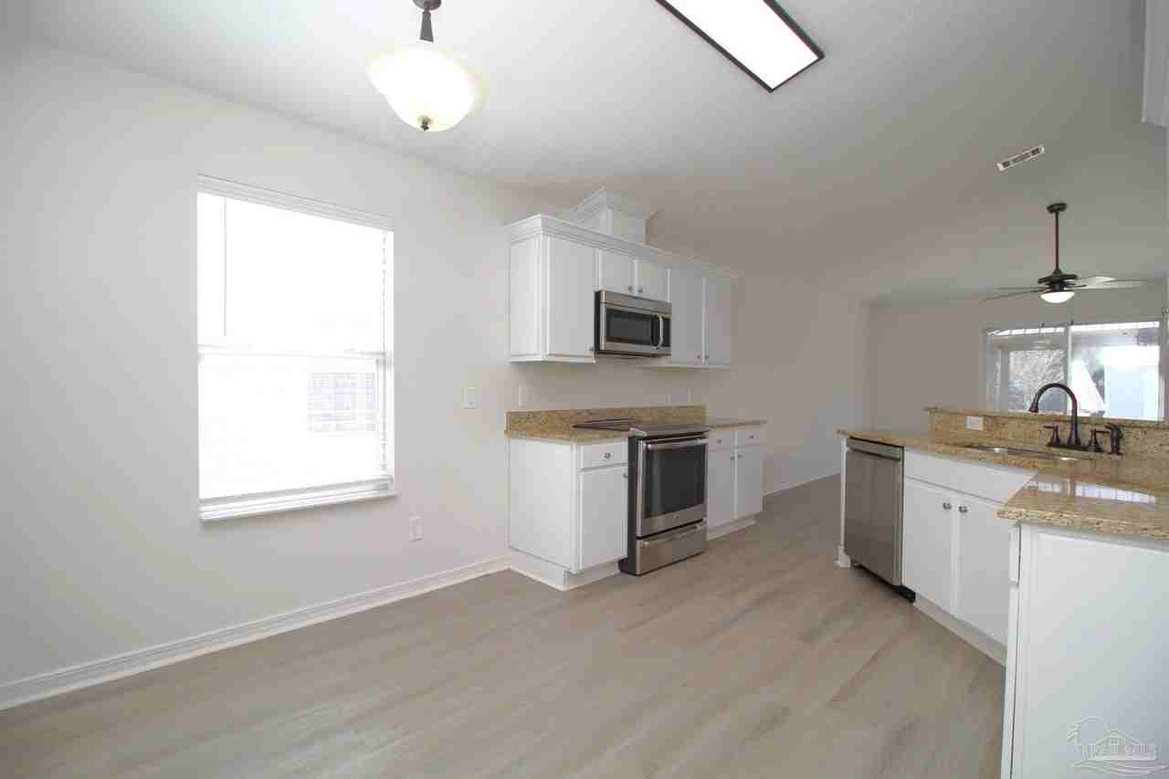 5865 Dandelion Ln - Photo 6 of 26