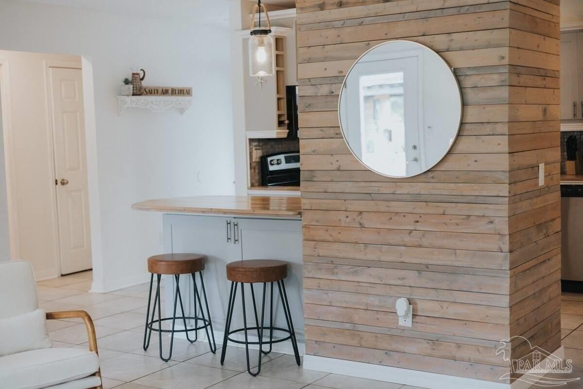 8625 El Paseo St - Photo 7 of 19