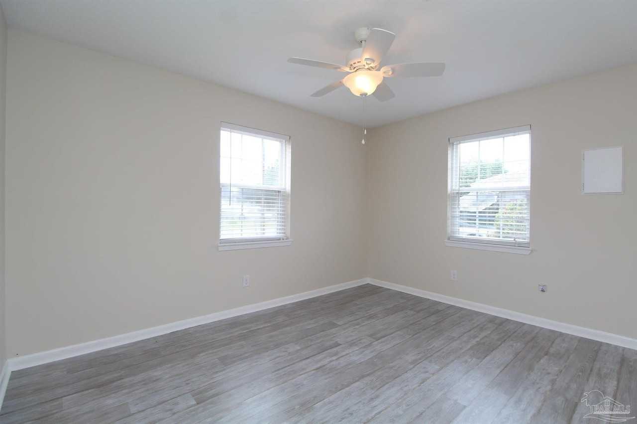 3214 Clemson Rd - Photo 7 of 17