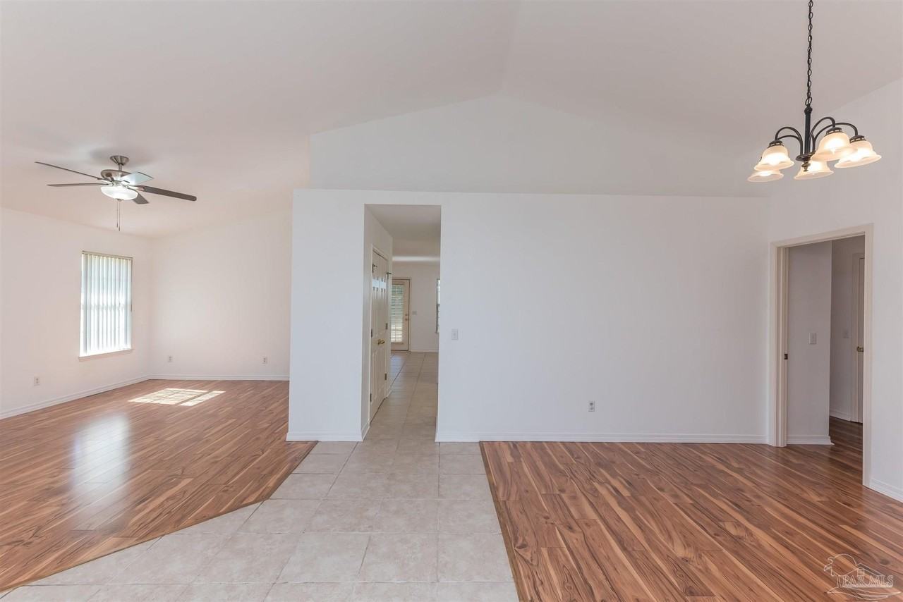 25 Littleton St - Photo 5 of 37