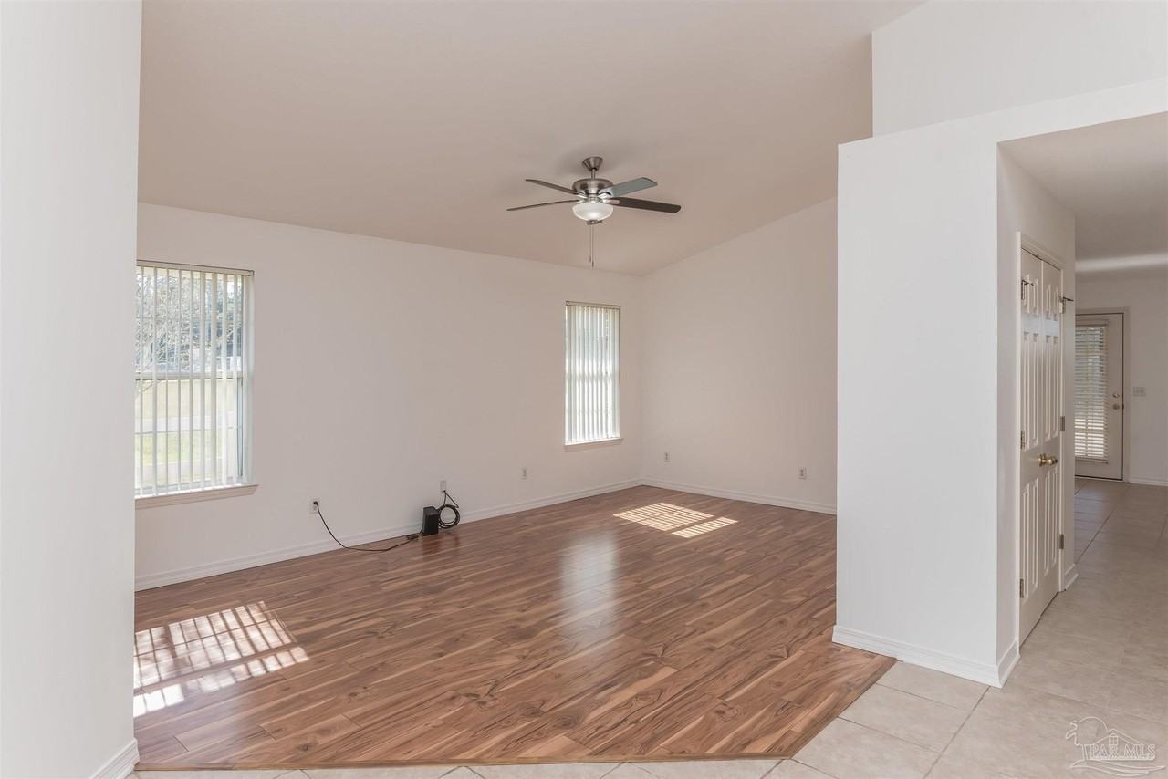 25 Littleton St - Photo 6 of 37