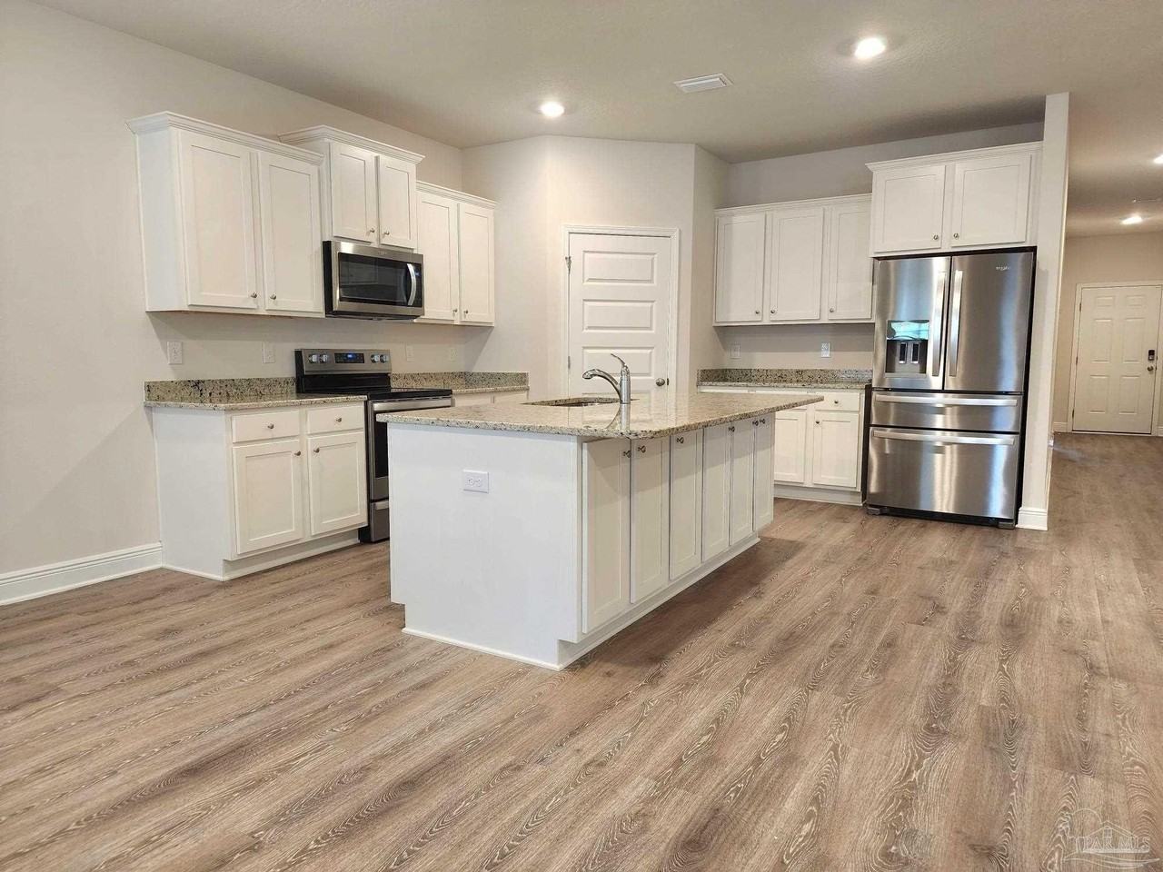 7890 Burnside Loop - Photo 6 of 29