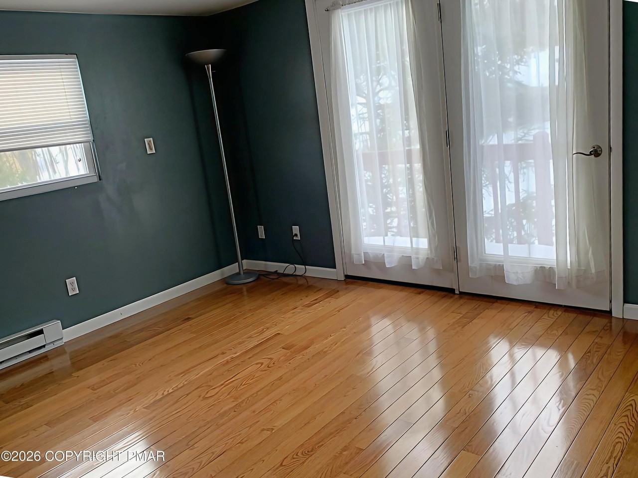 124 Saunders Dr - Photo 6 of 43