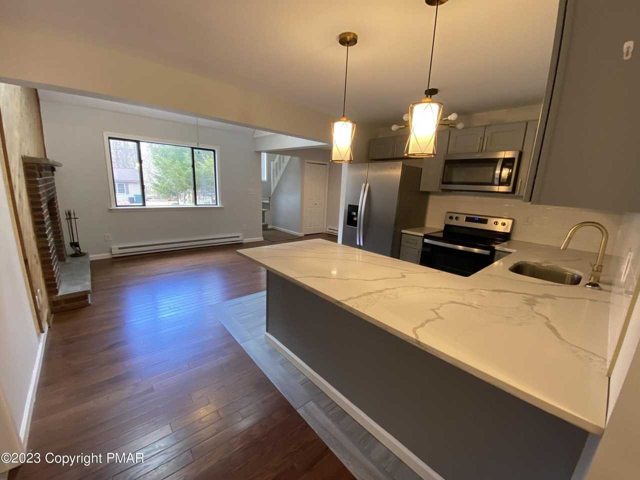 7173 Robinwood Dr - Photo 6 of 19