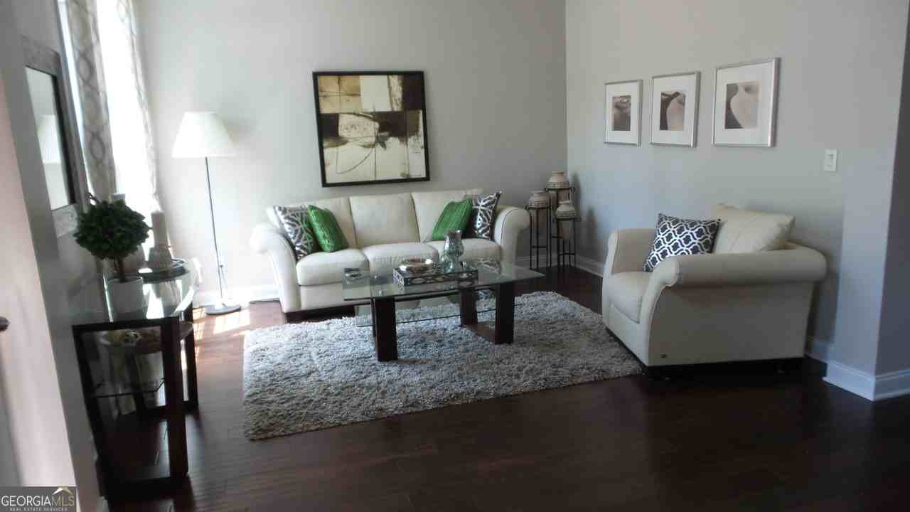 206 Lake Forest Dr - Photo 4 of 28