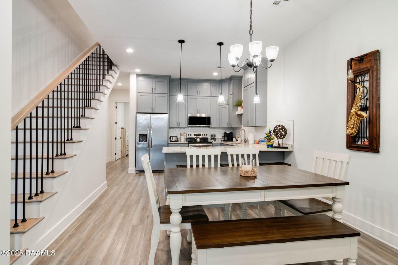 711 E Main St #100 - Photo 6 of 22