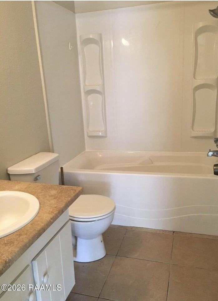 327 General Mouton Ave #2 - Photo 7 of 7